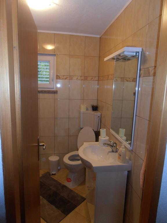 Apartment M&M Gornji Karin Luaran gambar