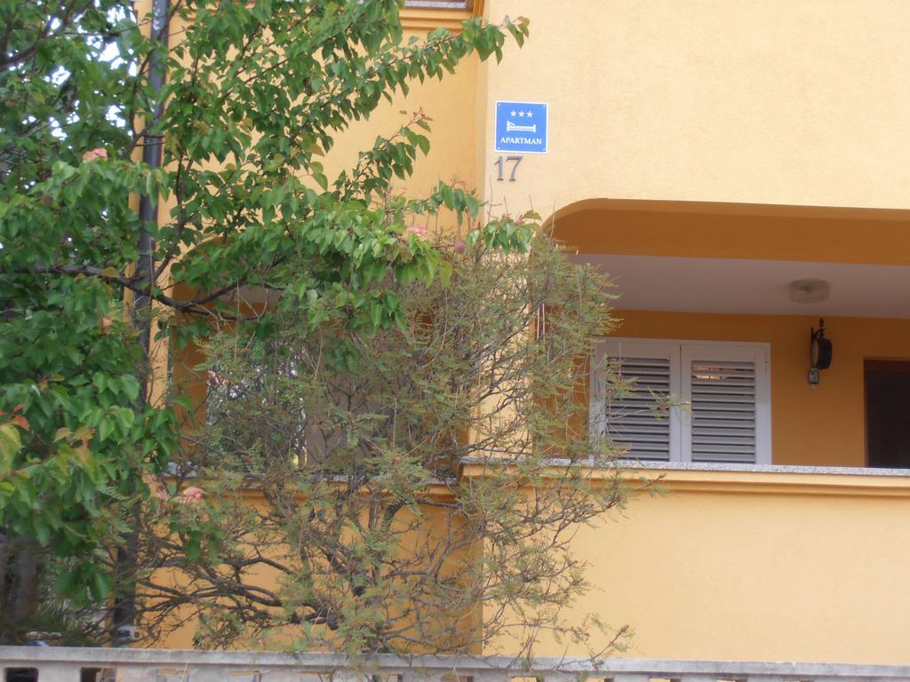 Apartment M&M Gornji Karin Luaran gambar