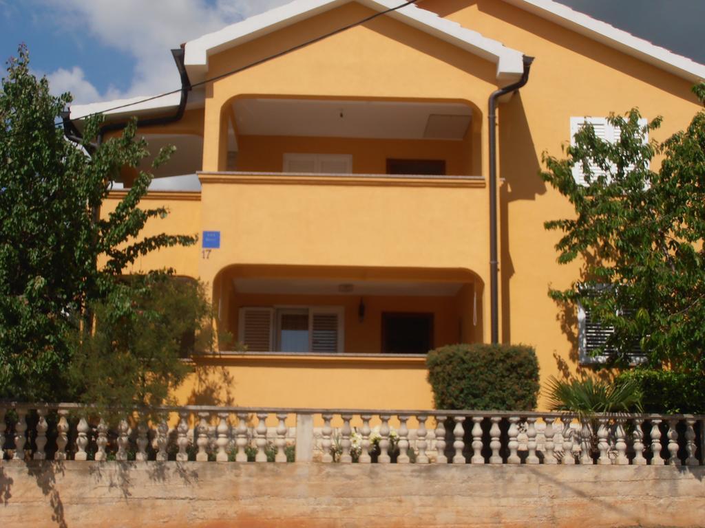 Apartment M&M Gornji Karin Luaran gambar